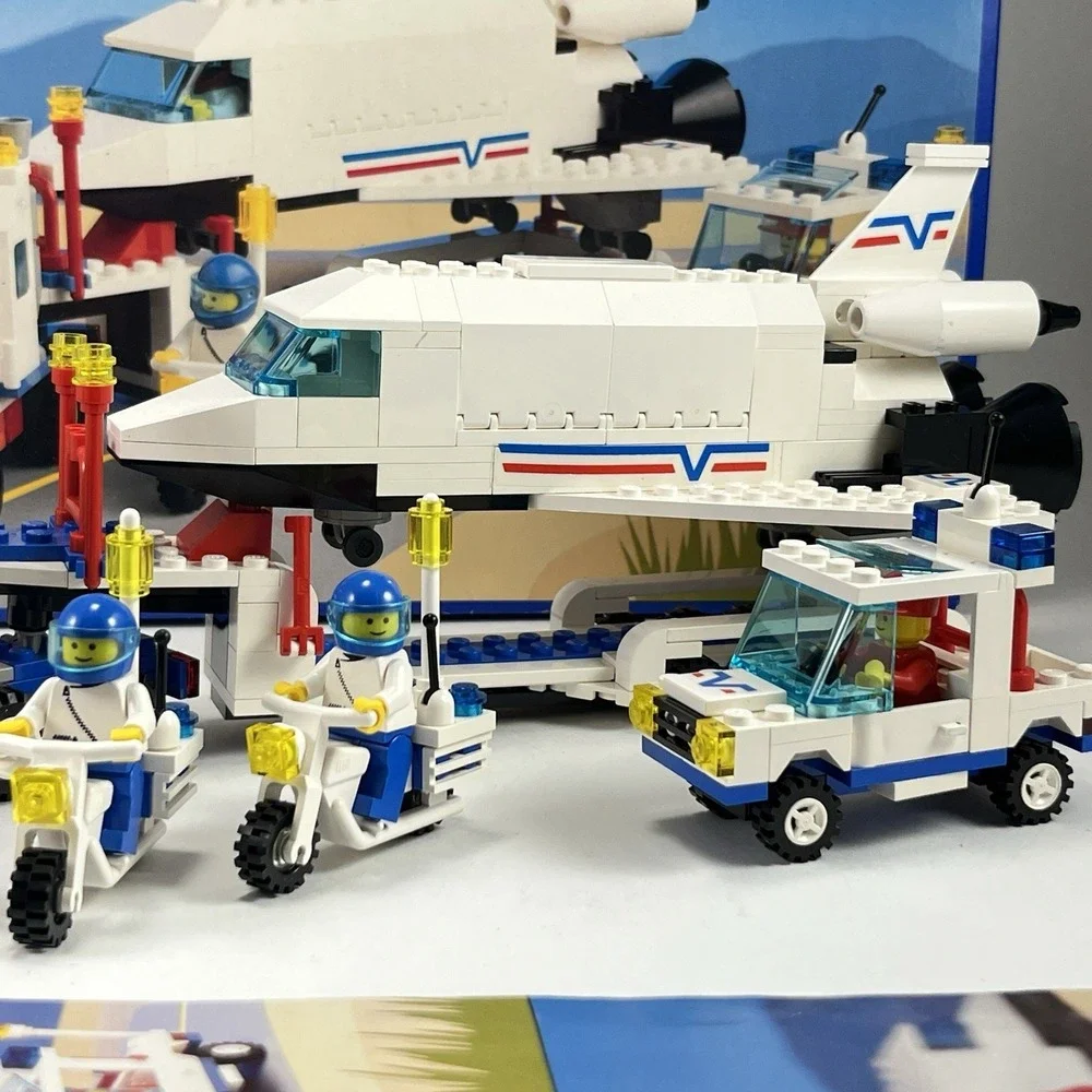 LEGO 6346 Shuttle Launching Crew Flight Manual Box Vintage Space Ship